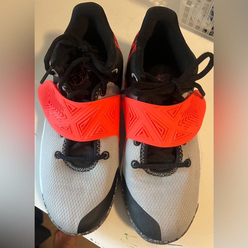 Boys Nike Kyrie shoe